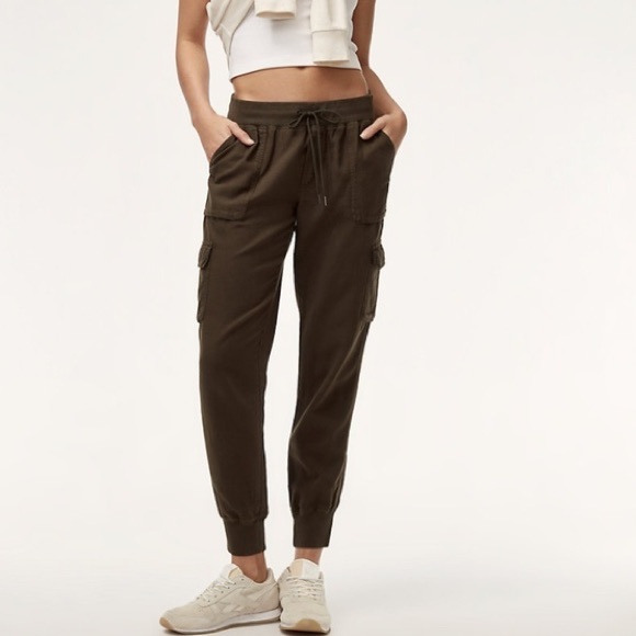 Aritzia NWT Community Cebu Pant Lightweight Olive Cargo Joggers - Picture 1 of 5